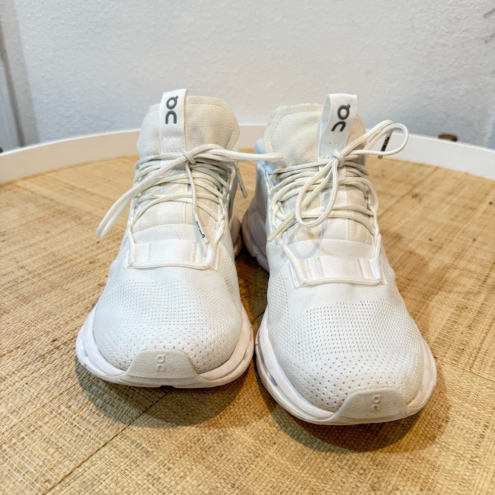 On Cloud Nova 2 White Women’s Running Shoes Size 8 - Picture 4 of 9